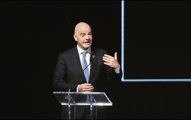Gianni Infantino. Señala que sería injusto imponer la ampliación de 32 a 48 equipos a Qatar. EFE