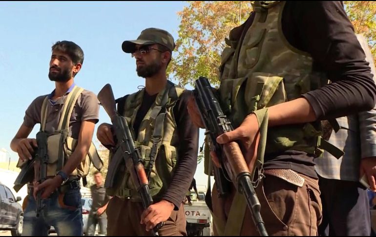 Informan que han muerto al menos 28 milicianos progubernamentales sirios y 16 miembros del EI en enfrentamientos en Deir al Zur. AP/ARCHIVO