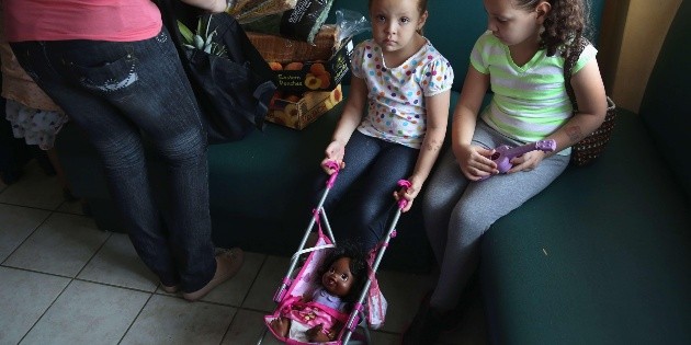 Cientos de ni&ntilde;os han sido separados de sus padres en EU: ONU