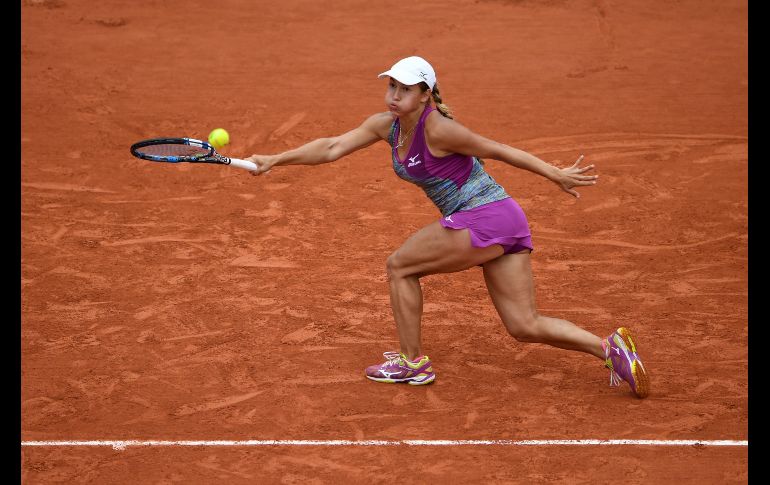 La rusa Yulia Putintseva juega en partido de cuartos de final del Roland Garros disputado en París. AFP/E. Feferberg