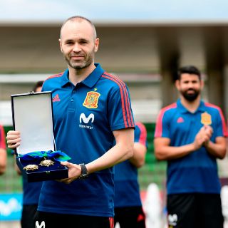 Iniesta no descarta seguir con la Selección española tras el Mundial