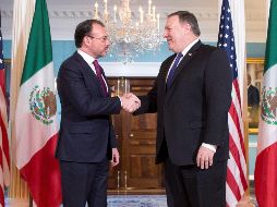Mike Pompeo (der) recibe a Luis Videgaray (izq) en Washington. EFE / M. Reynolds