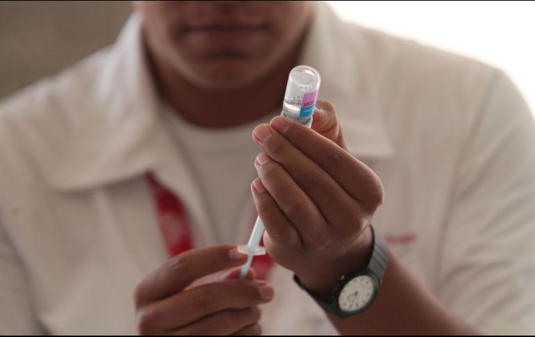 Autoridades precisaron que se han dado brotes de sarampion en Europa y, en caso de viajar al continente, se le sugiere aplicar la inyección 15 días antes del traslado. EL INFORMADOR/ ARCHIVO