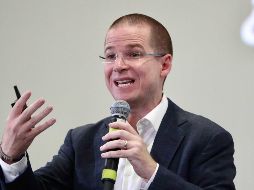 Anaya se reunió con en Consejo Mexicano de Negocios. En la fotografía se le muestra durante una ponencia en la Universidad Iberoamericana.  SUN / A. Ojeda