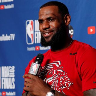 LeBron adelanta que el próximo campeón de la NBA no visitará la Casa Blanca