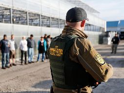 Detienen a 114 en redada migrante en Estados Unidos