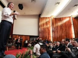 Meade volvió a tocar el tema de los maestros. SUN/G. Espinosa