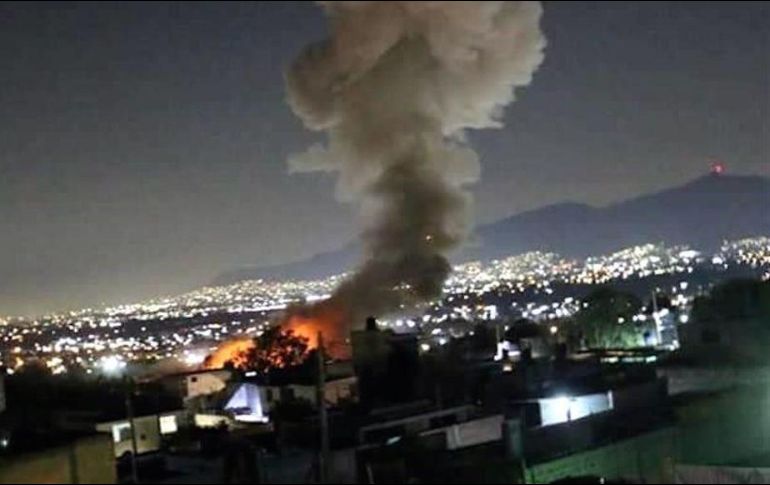 El gobierno de Tultepec asegura que la vivienda era utilizada como taller clandestino de pirotecnia, el cual quedó totalmente destruido. TWITTER / @Notimex