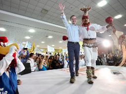Anaya criticó las protestas de la CNTE y acusó a López Obrador de pactar con Peña Nieto. SUN