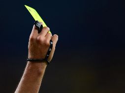 Los ministros señalaron que los árbitros, a diferencia de los jugadores de futbol, reciben sus pagos por honorarios a cambio de la prestación del servicio profesional que desempeñan mismo que no es subordinado a la FMF. MEXSPORT / ARCHIVO