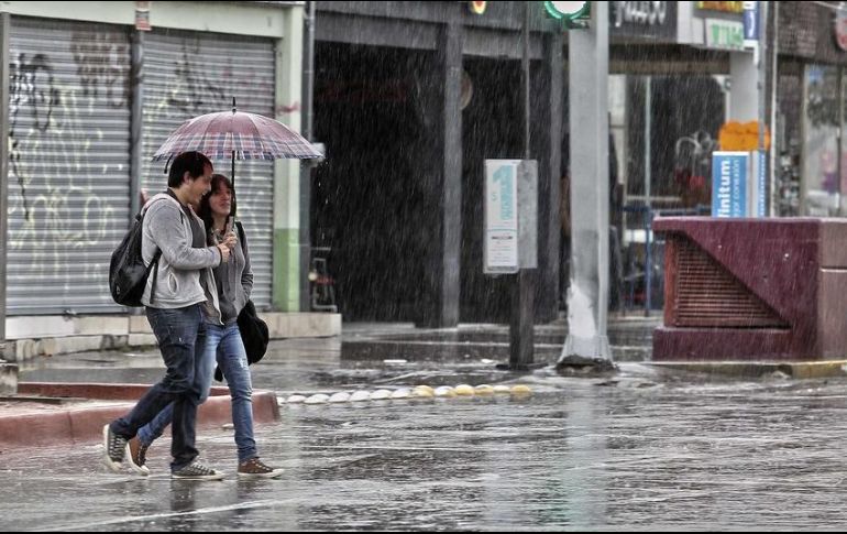 En el área metropolitana de Guadalajara se pronostica para mañana viernes, un día nublado con una máxima de 33-35 ºC ; y el sábado se prevé un día lluvioso con una máxima de 33-35 ºC. EL INFORMADOR / ARCHIVO