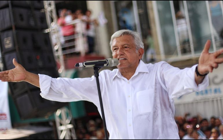 Durante el mitin ante cinco mil personas, Andrés Manuel prometió que, de ganar, habrá más inversión en esa zona de Guerrero. NTX / ARCHIVO