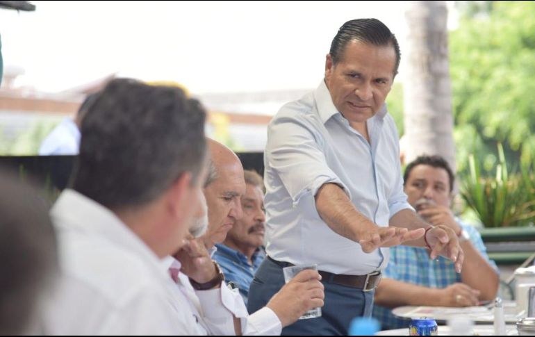 Eduardo Almaguer, candidato a la presidencia de Guadalajara por el PRI, se reunió esta mañana en sesión privada con el Consejo de la Cámara de Comercio Delegación Centro Histórico. TWITTER/ @ealmaguerr