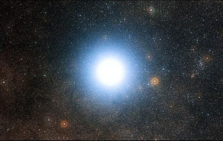 Los resultados de la investigación son importantes para la viabilidad de la vida en el sistema de triple estrella ubicado a más de cuatro años luz. EFE / ARCHIVO