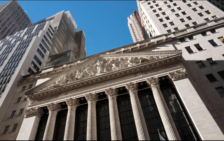 Los mercados llegaron a terreno positivo pese a los roces de Trump y Macron en Twitter. AP / ARCHIVO