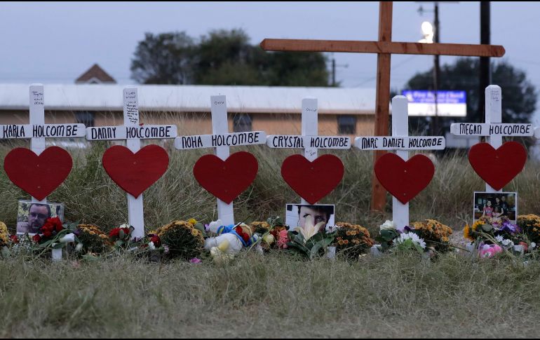 Otras familias también planean entablar una demanda una vez que venza el plazo de seis meses para sus reclamos. AP/ E. Gay