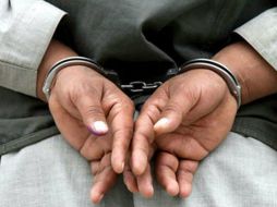 Además del dinero, autoridades aseguraron armas y cartuchos. ESPECIAL