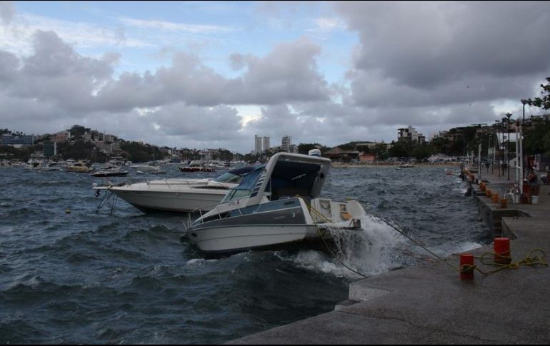 Piden a los responsables de embarcaciones que se encuentran fondeadas, asegurar su sistema de amarre o en su defecto retirarlas del agua a un área segura. EFE / ARCHIVO