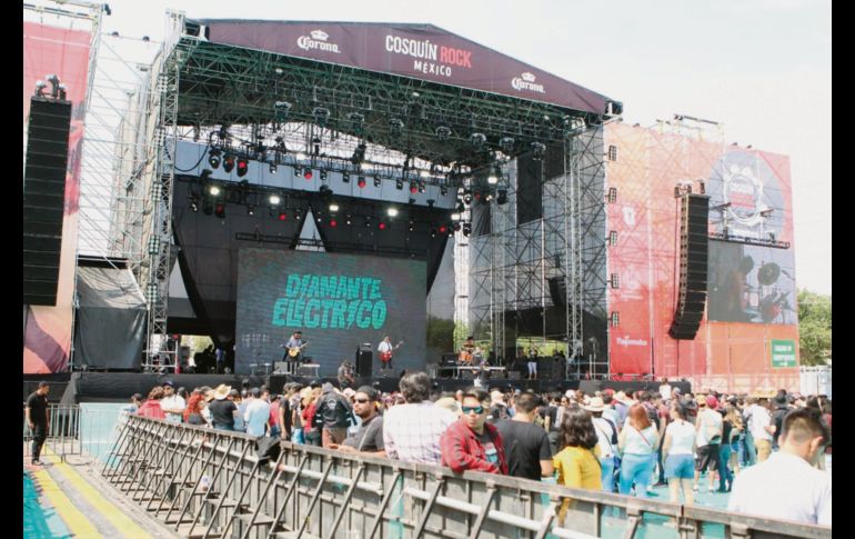 La participación vespertina se coronó con la presentación de Diamante Eléctrico.