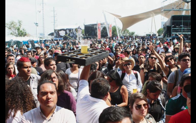 Desde temprano llegaron los fans tapatíos.