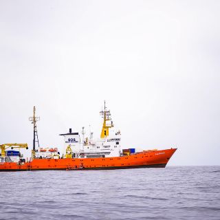 La ACNUR pide a Italia y Malta que permitan desembarco de inmigrantes