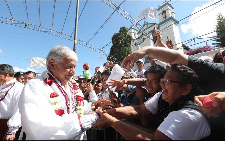 Andrés Manuel arribará hoy lunes por la noche a Mérida para estar listo para el encuentro entre candidatos. SUN / V. Rosas