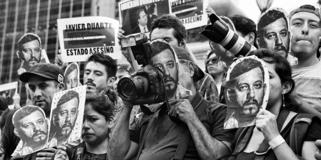 Firman acuerdo para profesionalizaci&oacute;n de periodistas