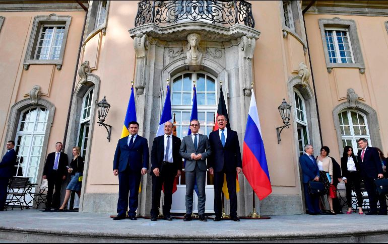 De izquierda a derecha: Pavlo Klimkin, Jean-Yves Le Drian, Heiko Maas, y Serguéi Lavrov, posan antes de una reunión del Formato de Normandía sobre el conflicto en Ucrania. AFP/T. Schwarz