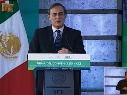 Al término de su participación en la firma del convenio SEP–CCE, Castañón dijo que los empresarios se mantendrán atentos a las propuestas. TWITTER / @cceoficialmx