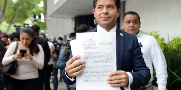 El PAN denuncia a L&oacute;pez Obrador y a Meade