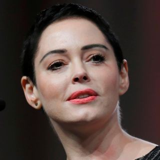 Actriz Rose McGowan enfrenta cargo por posesión de cocaína