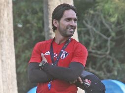 Gerardo Espinoza espera que le confirmen cuanto antes a los dos jugadores que le faltan en el roster, para afrontar el torneo entrante, Liga MX y Copa. EL INFORMADOR / ARCHIVO