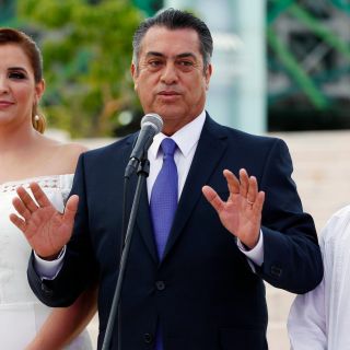 "El Bronco" pide beso entre AMLO y Anaya