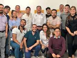 Codise entregó a Salgado un documento que sintetiza 78 peticiones que el candidato se comprometió a analizar para convertirlos en propuestas concretas. TWITTER / @luisigg