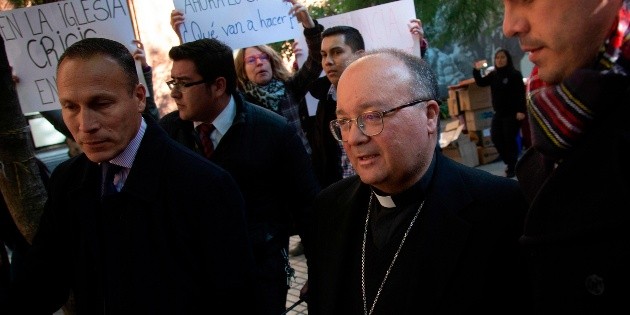 Allanan Tribunal Eclesi&aacute;stico por abusos sexuales en Chile