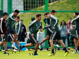 El delantero mexicano Carlos Vela aparece durante un entrenamiento del Tri en las instalaciones del club Dynamo de Moscú, previo a su debut ante Alemania el próximo domingo 17 de junio. EFE / J. Méndez