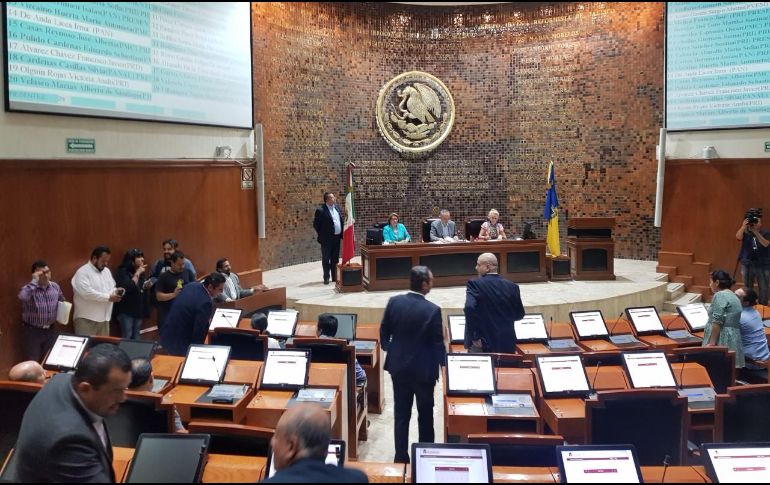 El pleno del Congreso también eligió a quienes conformarán la última mesa directiva de la 61 Legislatura. EL INFORMADOR / J. Rivas
