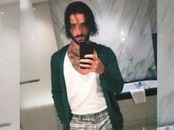 Los internautas mexicanos bromean con que Maluma parecía estudiante del Conalep o enfermera del IMSS. INSTAGRAM / Maluma