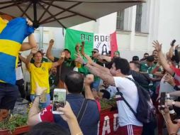 Los aficionados aztecas siempre buscarán animarse por medio de celebraciones con sus cánticos, izamiento de banderas tricolores, y sobre todo, chocando sus tarros de cerveza. EL INFORMADOR / G. Tamayo