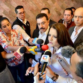 Lomelí y Delgadillo presentan nueva denuncia contra Alfaro