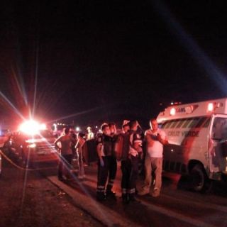 Seis muertos y 30 heridos en volcadura de ruta 275-B