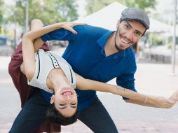 Fabiola Rocha y Enrique García se han sentido atraidos por el swing y encontraron el espacio perfecto para enseñarlo.