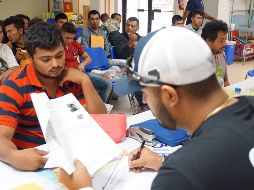 Los defensores de los solicitantes dijeron que podría haber decenas de miles de casos los acumulados solamente en las cortes de inmigración. AFP/L. Macor
