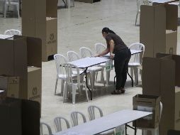 Se instalarán once mil puestos de votación con 95 mil 224 mesas con sus respectivas urnas en los 32 departamentos de Colombia. EFE / E. Guzmán