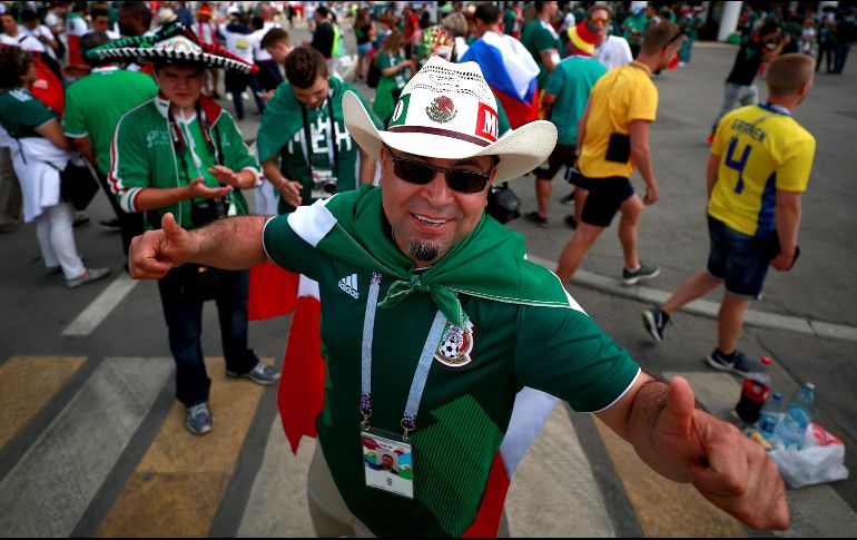 Los mexicanos van llegando al estadio Luzhnikí para el primer partido del Tri en el Mundial Rusia 2018. EFE / J. Méndez
