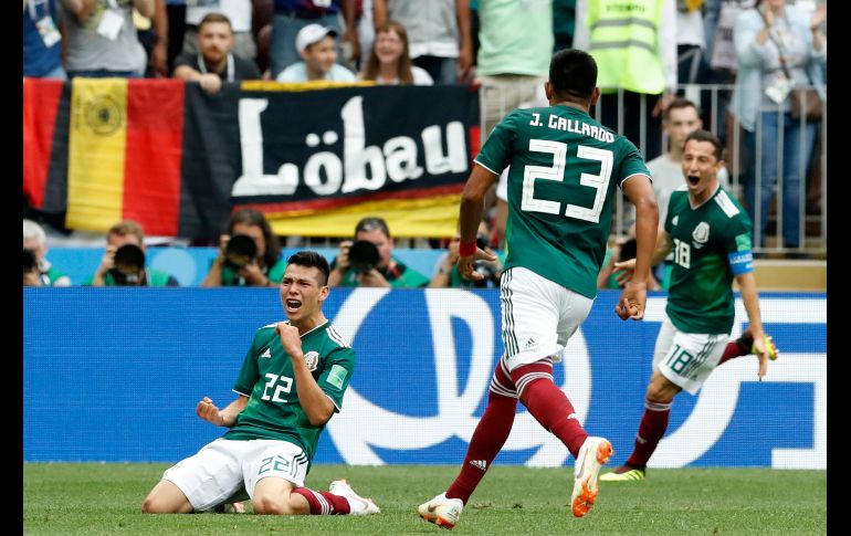 Hirving Lozano festeja el primer gol del partido que pone adelante a México sobre Alemania. AP / A. Calanni