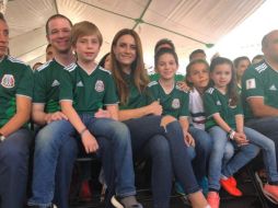 Anaya publicó una foto donde aparece con su familia disfrutando el partido. TWITTER / @RicardoAnayaC