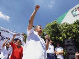 Alfredo Barba busca generar ahorros para realizar mejorías en el municipio. ESPECIAL