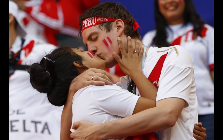 Seguidores de Perú antes del encuentro ante Dinamarca en Saransk. AFP/J. Guez