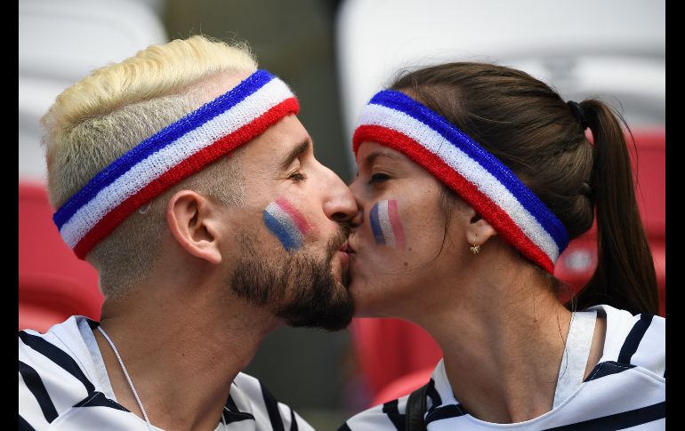 Con amor a Francia en el partido ante Australia en Kazán. AFP/F. Fife